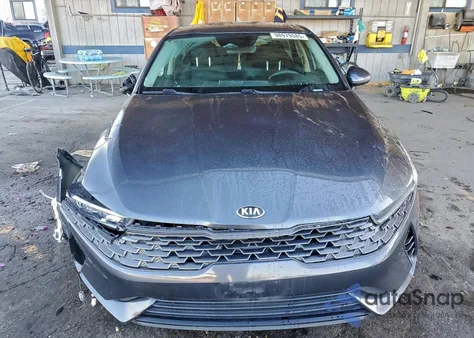 2021 Kia K5 Lxs z USA, uszkodzony, nr VIN 5XXG14J26MG044267